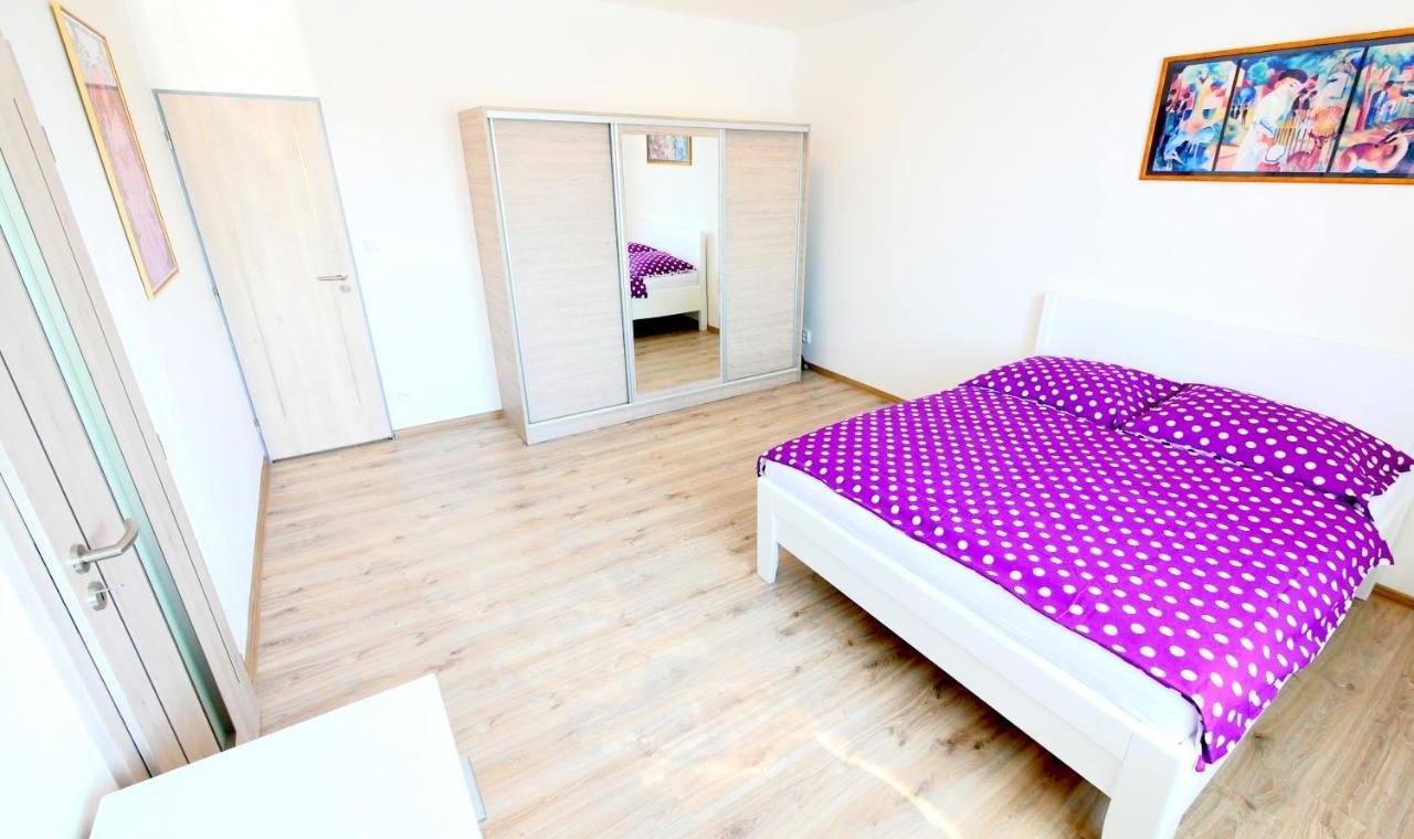 Apartman U Louckeho Klastera 2 Plus Kk Znojmo Exterior foto